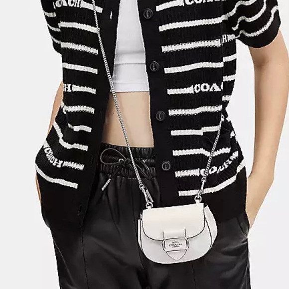 NWT COACH Morgan w/removable Chain in Signature Canvas. Use as a cute wallet too - Picture 4 of 8